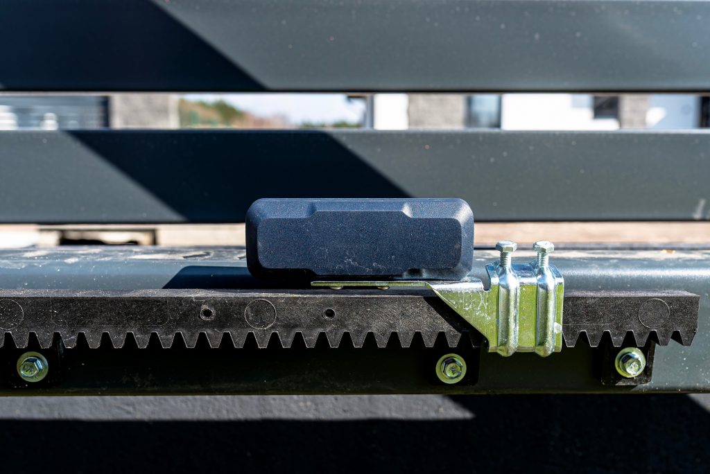 sliding gate automation